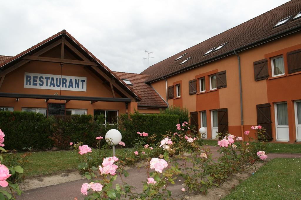 Comfort Hotel Orleans Saran Eksteriør billede